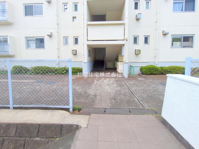 G00380875 神奈川県川崎市宮前区宮前平１丁目 中古マンション 2450万円 専有面積70.06m² (約21.19坪) 間取り３ＬＤＫ 所在階1階 築年月1972年09月(築52年)【外観3】