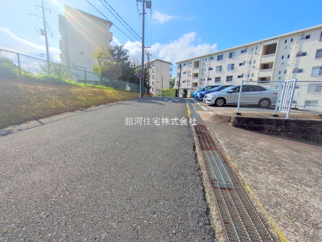 G00380875 神奈川県川崎市宮前区宮前平１丁目 中古マンション 2450万円 専有面積70.06m² (約21.19坪) 間取り３ＬＤＫ 所在階1階 築年月1972年09月(築52年)【外観6】