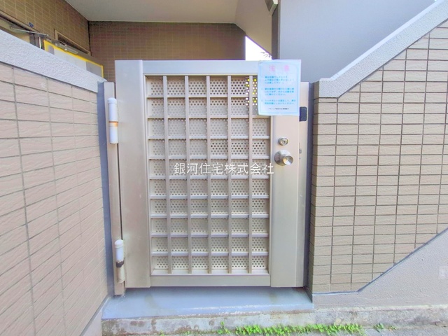 G00381031 神奈川県横浜市都筑区大丸 中古マンション 5299万円 専有面積70.06m² (約21.19坪) 間取り３ＬＤＫ 所在階3階 築年月2001年03月(築25年)【外観10】