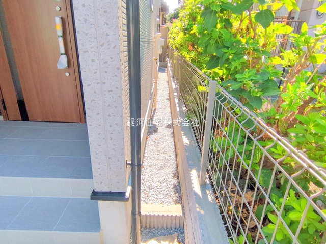 G00381180 埼玉県さいたま市北区大成町４丁目 新築一戸建て 5798万円 土地面積101.08m² (約30.57坪) 建物面積101.69m² (約30.76坪) 間取り３ＬＤＫ 築年月2025年08月(築１年以内)【外観15】