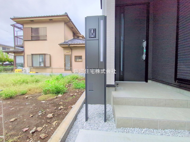 G00381547 東京都国立市西２丁目 新築一戸建て 6699万円 土地面積126.02m² (約38.12坪) 建物面積105.57m² (約31.93坪) 間取り４ＬＤＫ 築年月2025年09月(築１年以内)【外観7】