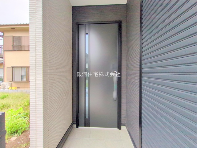 G00381547 東京都国立市西２丁目 新築一戸建て 6699万円 土地面積126.02m² (約38.12坪) 建物面積105.57m² (約31.93坪) 間取り４ＬＤＫ 築年月2025年09月(築１年以内)【外観12】