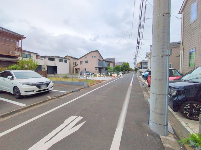 G00381547 東京都国立市西２丁目 新築一戸建て 6699万円 土地面積126.02m² (約38.12坪) 建物面積105.57m² (約31.93坪) 間取り４ＬＤＫ 築年月2025年09月(築１年以内)【外観13】