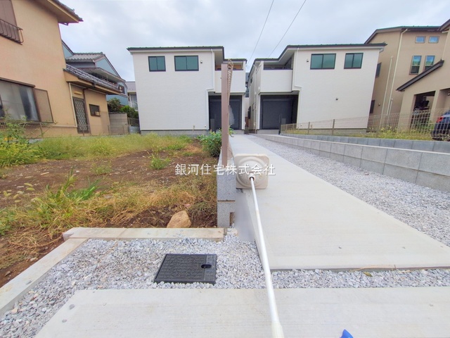 G00381547 東京都国立市西２丁目 新築一戸建て 6699万円 土地面積126.02m² (約38.12坪) 建物面積105.57m² (約31.93坪) 間取り４ＬＤＫ 築年月2025年09月(築１年以内)【外観16】