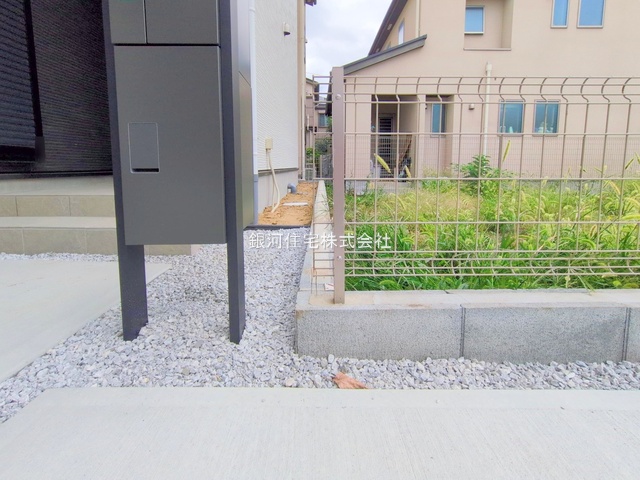 G00381548 東京都国立市西２丁目 新築一戸建て 7449万円 土地面積126.22m² (約38.18坪) 建物面積105.57m² (約31.93坪) 間取り４ＬＤＫ 築年月2025年09月(築１年以内)【外観18】