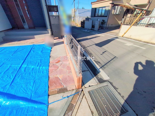 G00381589 千葉県市川市奉免町 新築一戸建て 4280万円 土地面積122.81m² (約37.15坪) 建物面積99.78m² (約30.18坪) 間取り４ＬＤＫ 築年月2025年11月(築１年以内)【外観7】