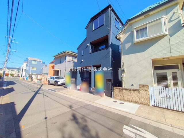 G00381732 東京都足立区佐野２丁目 新築一戸建て 4490万円 土地面積60.40m² (約18.27坪) 建物面積100.63m² (約30.44坪) 築年月2025年10月(築１年以内)【外観13】