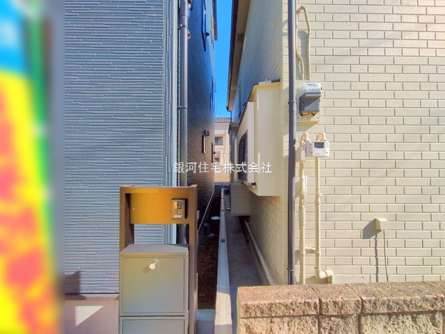 G00381732 東京都足立区佐野２丁目 新築一戸建て 4490万円 土地面積60.40m² (約18.27坪) 建物面積100.63m² (約30.44坪) 築年月2025年10月(築１年以内)【外観17】