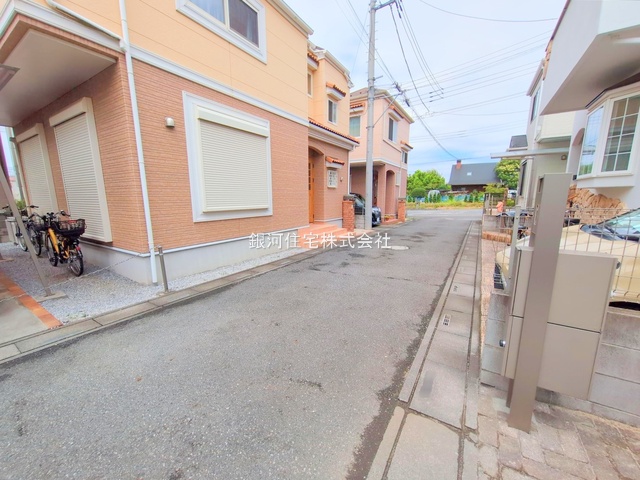 G00381803 埼玉県さいたま市緑区大間木２丁目 中古一戸建て 3990万円 土地面積100.67m² (約30.45坪) 建物面積93.32m² (約28.22坪) 間取り３ＬＤＫ 築年月2010年11月(築15年)【外観15】