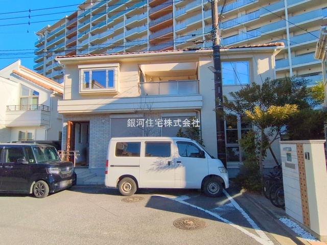 G00381889 千葉県千葉市美浜区稲毛海岸５丁目 中古一戸建て 4799万円 土地面積117.68m² (約35.59坪) 建物面積100.34m² (約30.35坪) 間取り４ＬＤＫ 築年月2012年07月(築13年)【外観2】