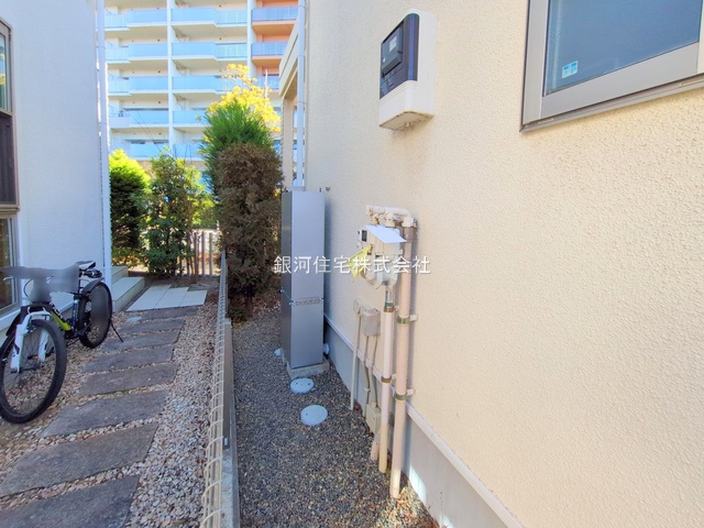 G00381889 千葉県千葉市美浜区稲毛海岸５丁目 中古一戸建て 4799万円 土地面積117.68m² (約35.59坪) 建物面積100.34m² (約30.35坪) 間取り４ＬＤＫ 築年月2012年07月(築13年)【外観13】