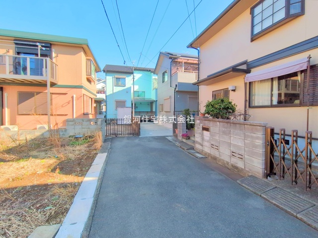 G00381894 埼玉県さいたま市大宮区三橋１丁目 中古一戸建て 2499万円 土地面積100.08m² (約30.27坪) 建物面積80.32m² (約24.29坪) 間取り３ＬＤＫ 築年月2013年04月(築12年)【外観3】