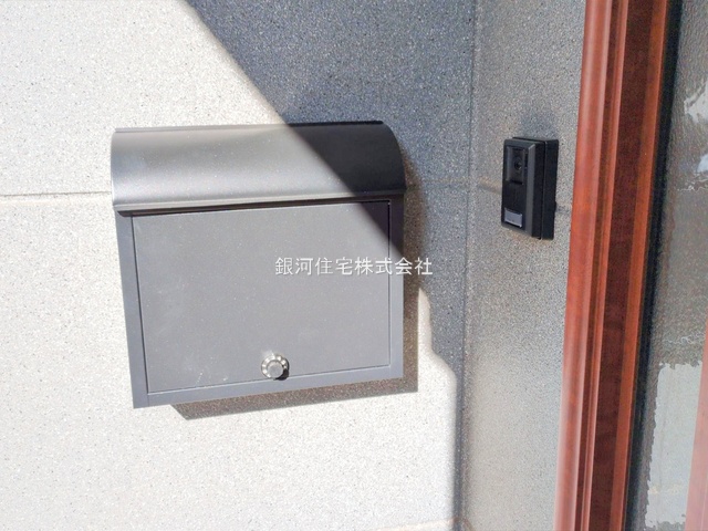 G00381894 埼玉県さいたま市大宮区三橋１丁目 中古一戸建て 2499万円 土地面積100.08m² (約30.27坪) 建物面積80.32m² (約24.29坪) 間取り３ＬＤＫ 築年月2013年04月(築12年)【外観7】