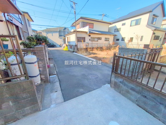 G00381894 埼玉県さいたま市大宮区三橋１丁目 中古一戸建て 2499万円 土地面積100.08m² (約30.27坪) 建物面積80.32m² (約24.29坪) 間取り３ＬＤＫ 築年月2013年04月(築12年)【外観16】