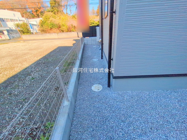 G00381900 東京都八王子市川口町 新築一戸建て 2980万円 土地面積151.40m² (約45.79坪) 建物面積100.44m² (約30.38坪) 間取り３ＬＤＫ 築年月2025年10月(築１年以内)【外観18】