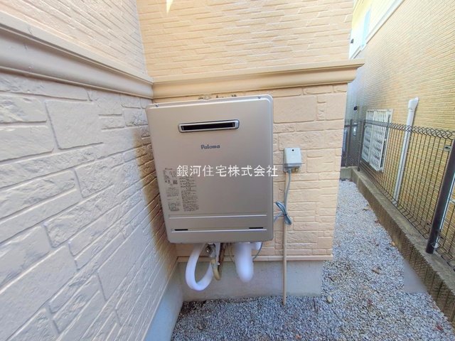 G00381973 神奈川県横浜市西区境之谷 中古一戸建て 4499万円 土地面積100.11m² (約30.28坪) 建物面積94.54m² (約28.59坪) 間取り４ＬＤＫ 築年月2002年08月(築23年)【外観10】