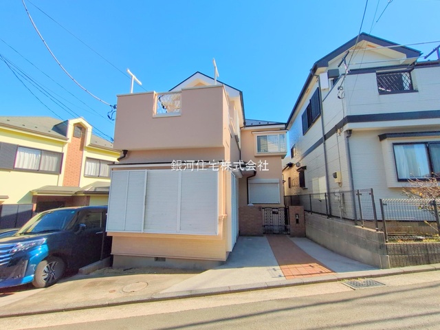 G00381973 神奈川県横浜市西区境之谷 中古一戸建て 4499万円 土地面積100.11m² (約30.28坪) 建物面積94.54m² (約28.59坪) 間取り４ＬＤＫ 築年月2002年08月(築23年)【外観15】