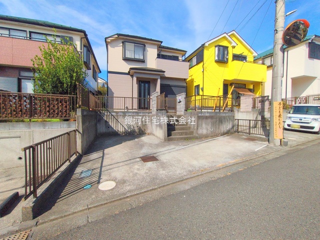 G00382050 神奈川県厚木市上荻野 中古一戸建て 2299万円 土地面積133.03m² (約40.24坪) 建物面積99.37m² (約30.05坪) 間取り４ＬＤＫ 築年月2000年01月(築25年)【外観2】