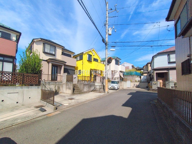 G00382050 神奈川県厚木市上荻野 中古一戸建て 2299万円 土地面積133.03m² (約40.24坪) 建物面積99.37m² (約30.05坪) 間取り４ＬＤＫ 築年月2000年01月(築25年)【外観3】