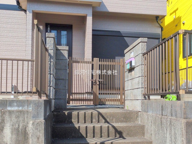 G00382050 神奈川県厚木市上荻野 中古一戸建て 2299万円 土地面積133.03m² (約40.24坪) 建物面積99.37m² (約30.05坪) 間取り４ＬＤＫ 築年月2000年01月(築25年)【外観6】