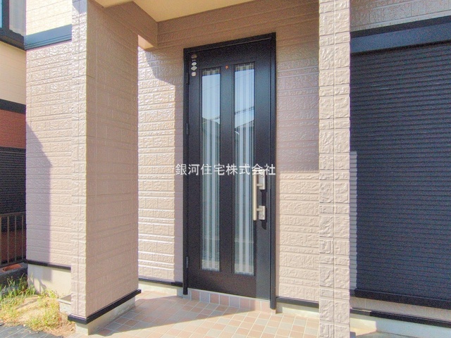 G00382050 神奈川県厚木市上荻野 中古一戸建て 2299万円 土地面積133.03m² (約40.24坪) 建物面積99.37m² (約30.05坪) 間取り４ＬＤＫ 築年月2000年01月(築25年)【外観8】