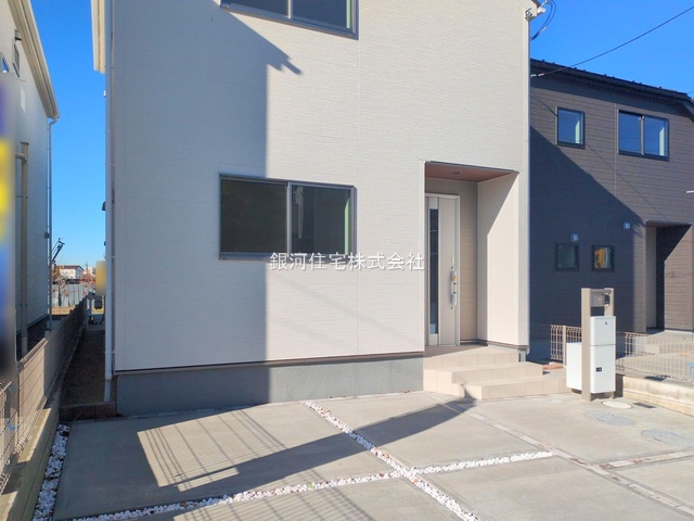 G00382085 千葉県市川市奉免町 新築一戸建て 4180万円 土地面積125.59m² (約37.99坪) 建物面積99.36m² (約30.05坪) 間取り４ＬＤＫ 築年月2025年11月(築１年以内)【外観10】
