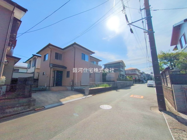 G00382136 神奈川県綾瀬市綾西４丁目 中古一戸建て 3880万円 土地面積156.20m² (約47.25坪) 建物面積118.00m² (約35.69坪) 間取り５ＬＤＫ 築年月2012年06月(築13年)【外観3】