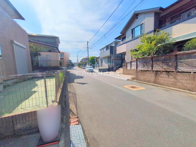 G00382136 神奈川県綾瀬市綾西４丁目 中古一戸建て 3880万円 土地面積156.20m² (約47.25坪) 建物面積118.00m² (約35.69坪) 間取り５ＬＤＫ 築年月2012年06月(築13年)【外観12】