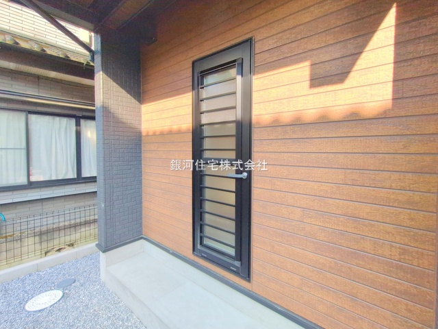 G00382144 埼玉県北本市本宿６丁目 新築一戸建て 2798万円 土地面積116.59m² (約35.26坪) 建物面積99.78m² (約30.18坪) 間取り３ＬＤＫ 築年月2025年09月(築１年以内)【外観18】