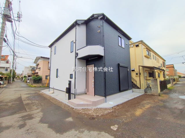 G00382162 東京都国立市青柳１丁目 新築一戸建て 5480万円 土地面積81.01m² (約24.50坪) 建物面積93.56m² (約28.30坪) 間取り３ＬＤＫ 築年月2025年10月(築１年以内)【外観2】