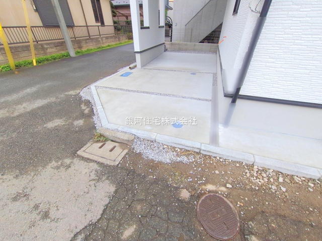 G00382162 東京都国立市青柳１丁目 新築一戸建て 5480万円 土地面積81.01m² (約24.50坪) 建物面積93.56m² (約28.30坪) 間取り３ＬＤＫ 築年月2025年10月(築１年以内)【外観8】