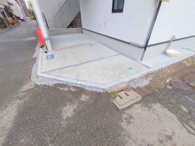 G00382162 東京都国立市青柳１丁目 新築一戸建て 5480万円 土地面積81.01m² (約24.50坪) 建物面積93.56m² (約28.30坪) 間取り３ＬＤＫ 築年月2025年10月(築１年以内)【外観9】