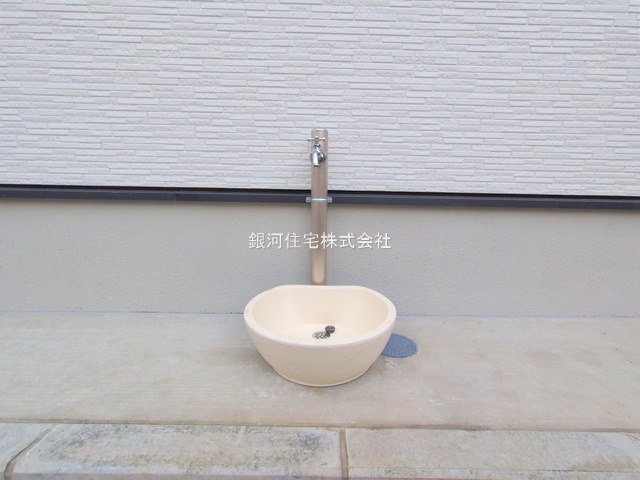 G00382162 東京都国立市青柳１丁目 新築一戸建て 5480万円 土地面積81.01m² (約24.50坪) 建物面積93.56m² (約28.30坪) 間取り３ＬＤＫ 築年月2025年10月(築１年以内)【外観18】