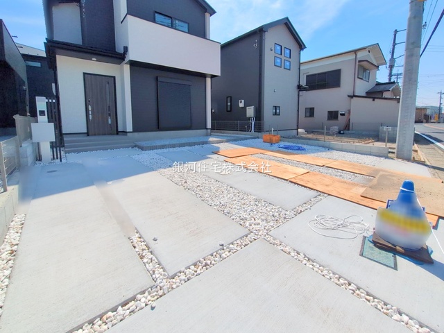 G00382164 神奈川県小田原市堀之内 新築一戸建て 2480万円 土地面積142.33m² (約43.05坪) 建物面積100.19m² (約30.30坪) 間取り４ＬＤＫ 築年月2025年07月(築１年以内)【外観4】