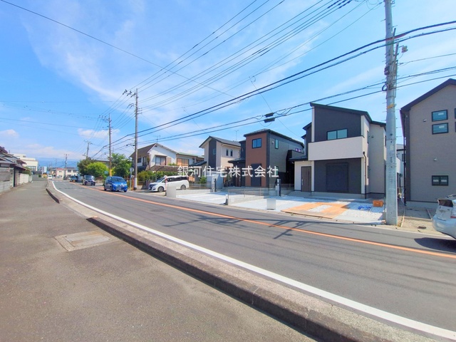 G00382164 神奈川県小田原市堀之内 新築一戸建て 2480万円 土地面積142.33m² (約43.05坪) 建物面積100.19m² (約30.30坪) 間取り４ＬＤＫ 築年月2025年07月(築１年以内)【外観17】