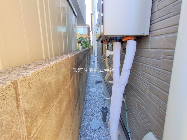 G00382187 埼玉県川口市南鳩ヶ谷５丁目 新築一戸建て 4480万円 土地面積130.26m² (約39.40坪) 建物面積104.54m² (約31.62坪) 間取り３ＳＬＤＫ 築年月2025年11月(築１年以内)【外観6】