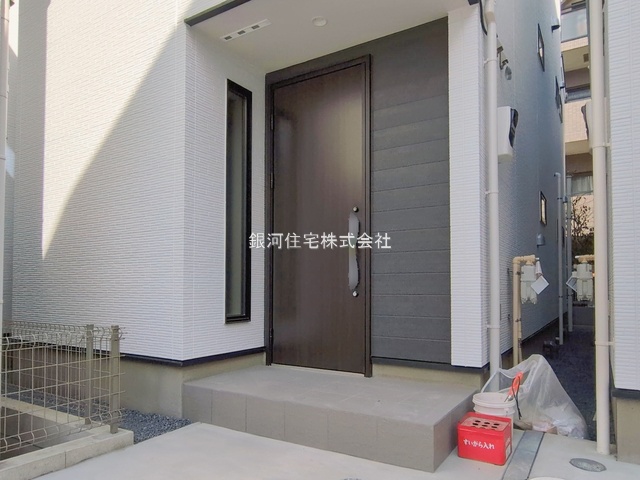 G00382211 千葉県市川市福栄１丁目 新築一戸建て 5880万円 土地面積75.14m² (約22.72坪) 建物面積100.19m² (約30.30坪) 築年月2025年12月(築１年以内)【外観5】