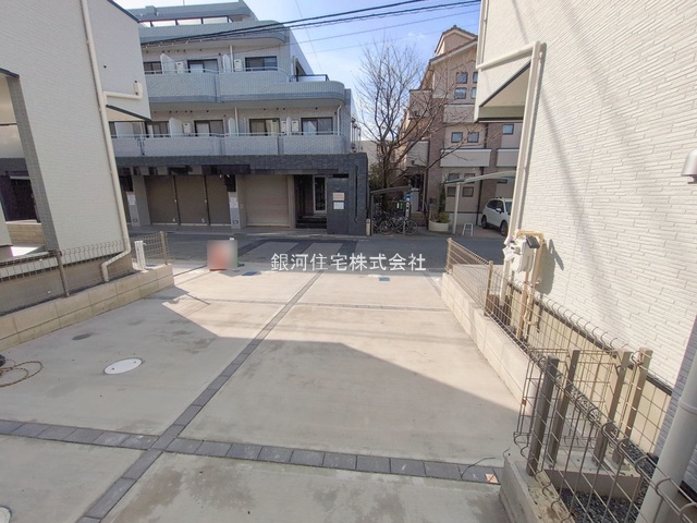 G00382211 千葉県市川市福栄１丁目 新築一戸建て 5880万円 土地面積75.14m² (約22.72坪) 建物面積100.19m² (約30.30坪) 築年月2025年12月(築１年以内)【外観8】