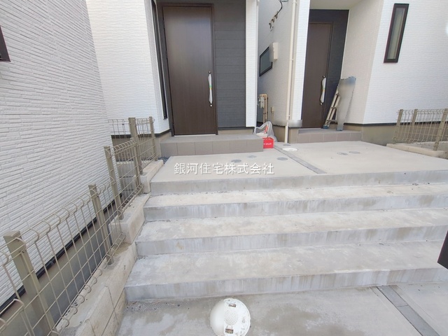 G00382211 千葉県市川市福栄１丁目 新築一戸建て 5880万円 土地面積75.14m² (約22.72坪) 建物面積100.19m² (約30.30坪) 築年月2025年12月(築１年以内)【外観9】