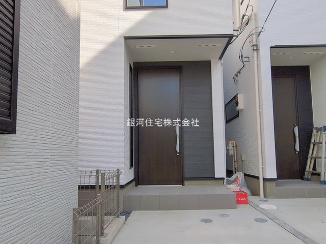 G00382211 千葉県市川市福栄１丁目 新築一戸建て 5880万円 土地面積75.14m² (約22.72坪) 建物面積100.19m² (約30.30坪) 築年月2025年12月(築１年以内)【外観10】