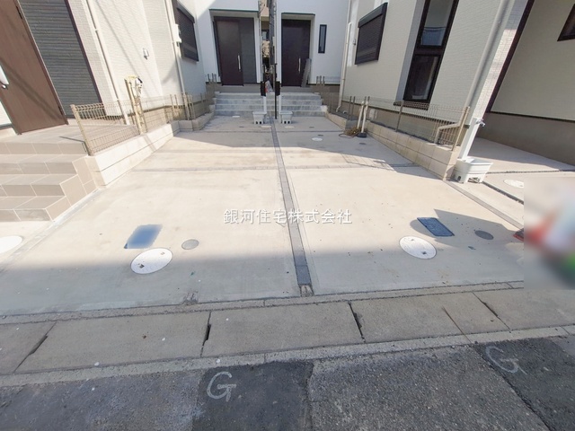 G00382211 千葉県市川市福栄１丁目 新築一戸建て 5880万円 土地面積75.14m² (約22.72坪) 建物面積100.19m² (約30.30坪) 築年月2025年12月(築１年以内)【外観15】