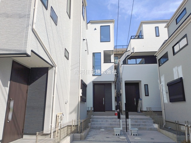 G00382211 千葉県市川市福栄１丁目 新築一戸建て 5880万円 土地面積75.14m² (約22.72坪) 建物面積100.19m² (約30.30坪) 築年月2025年12月(築１年以内)【外観16】