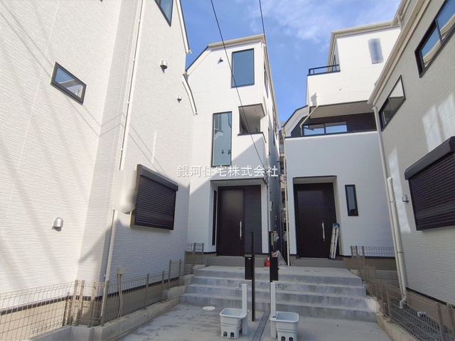 G00382211 千葉県市川市福栄１丁目 新築一戸建て 5880万円 土地面積75.14m² (約22.72坪) 建物面積100.19m² (約30.30坪) 築年月2025年12月(築１年以内)【外観17】