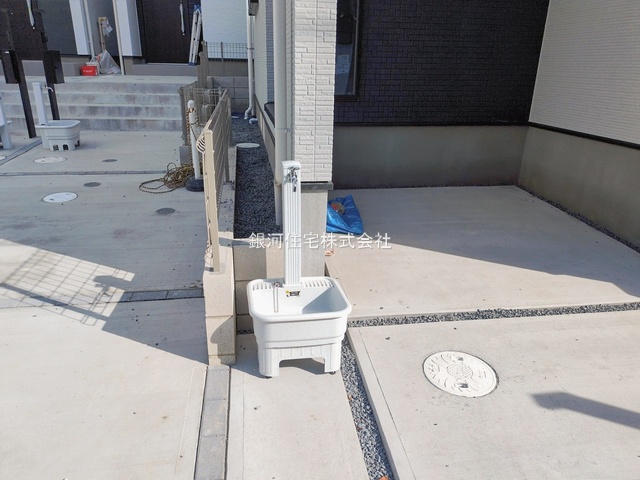 G00382212 千葉県市川市福栄１丁目 新築一戸建て 5980万円 土地面積59.95m² (約18.13坪) 建物面積97.96m² (約29.63坪) 築年月2025年12月(築１年以内)【外観8】