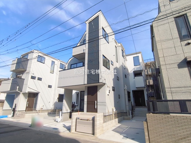 G00382212 千葉県市川市福栄１丁目 新築一戸建て 5980万円 土地面積59.95m² (約18.13坪) 建物面積97.96m² (約29.63坪) 築年月2025年12月(築１年以内)【外観14】