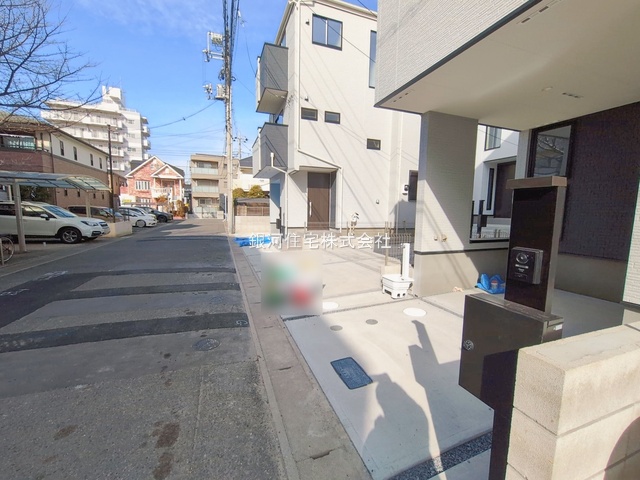 G00382212 千葉県市川市福栄１丁目 新築一戸建て 5980万円 土地面積59.95m² (約18.13坪) 建物面積97.96m² (約29.63坪) 築年月2025年12月(築１年以内)【外観18】