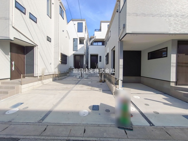 G00382213 千葉県市川市福栄１丁目 新築一戸建て 5680万円 土地面積77.06m² (約23.31坪) 建物面積96.05m² (約29.05坪) 築年月2025年12月(築１年以内)【外観2】