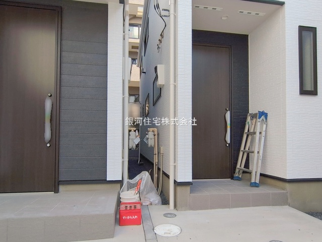 G00382213 千葉県市川市福栄１丁目 新築一戸建て 5680万円 土地面積77.06m² (約23.31坪) 建物面積96.05m² (約29.05坪) 築年月2025年12月(築１年以内)【外観9】