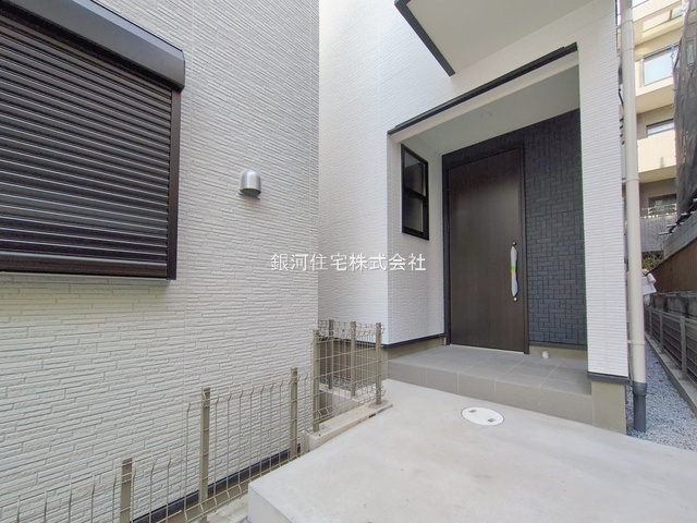 G00382214 千葉県市川市福栄１丁目 新築一戸建て 5680万円 土地面積76.78m² (約23.22坪) 建物面積93.71m² (約28.34坪) 築年月2025年12月(築１年以内)【外観6】