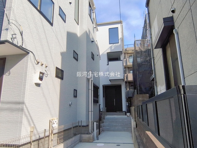 G00382214 千葉県市川市福栄１丁目 新築一戸建て 5680万円 土地面積76.78m² (約23.22坪) 建物面積93.71m² (約28.34坪) 築年月2025年12月(築１年以内)【外観15】